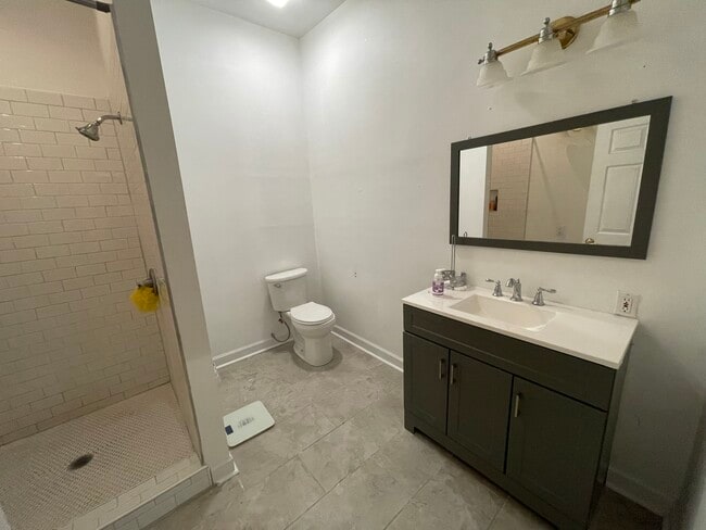 Building Photo - 1402 Washington Ave