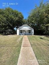 Building Photo - 705 E Jones St