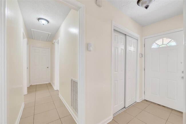 Building Photo - 12726 Westella Dr