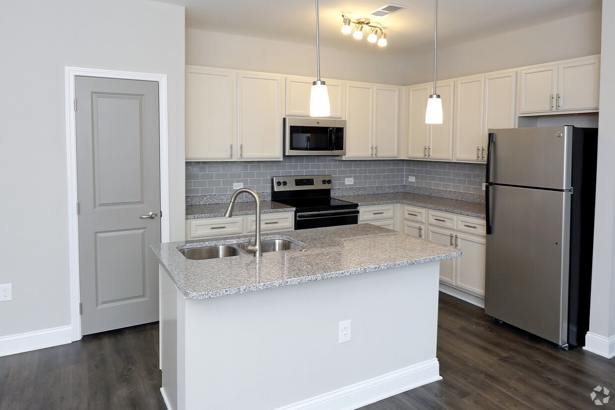 CHARTHOUSE APARTMENTS Apartments in Charleston, SC