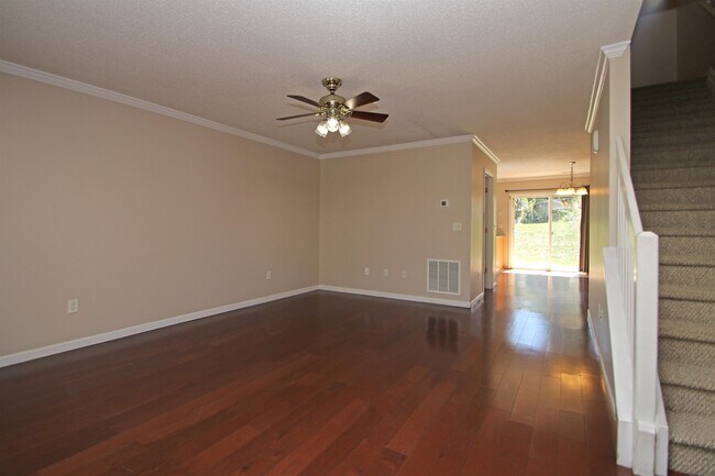 Foto del edificio - 760 Camelot Ln