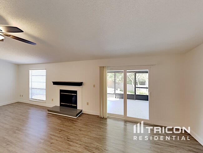 Foto del edificio - 1403 Shadow Bay Lane Brandon FL