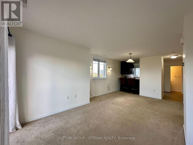 Building Photo - 260 Shanly Private