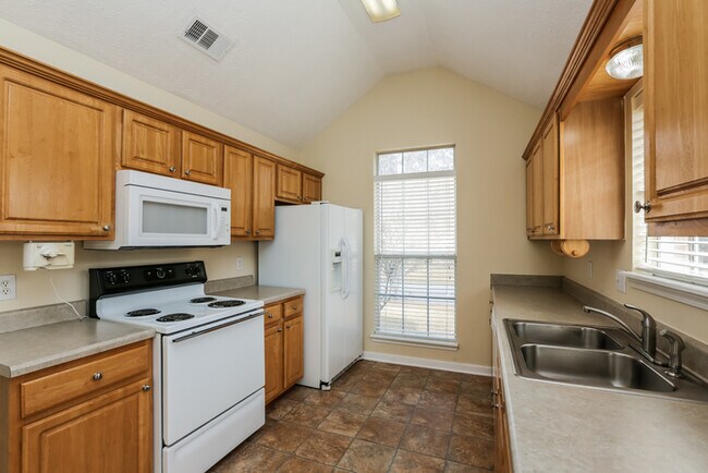 Foto del edificio - 549 Oak Ridge Way