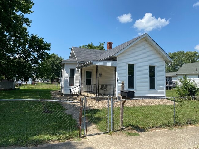 Building Photo - 97 Cromley St