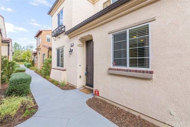 Building Photo - 37337 Paseo Violeta