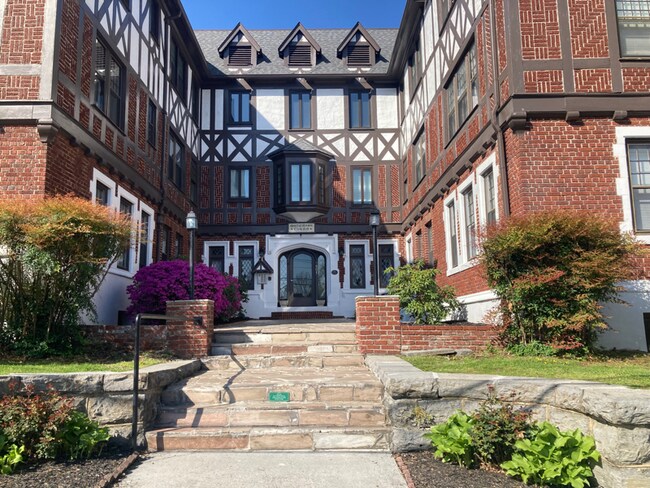 Foto del edificio - 701 W Locust St