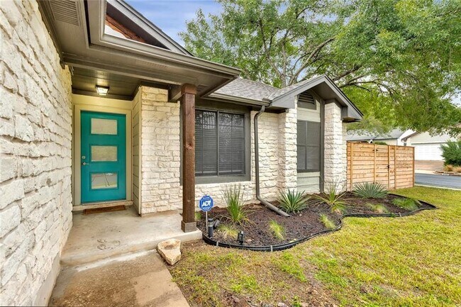 Foto del edificio - 8900 Linton Dr