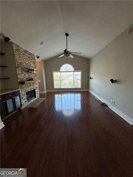 Foto del edificio - 104 Vinings Forest Cir SE