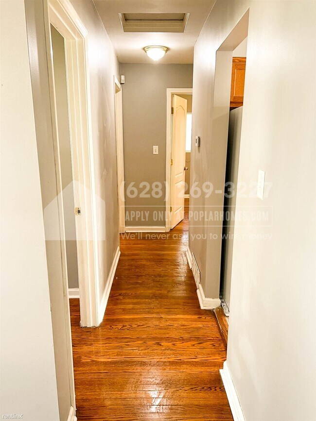 Building Photo - 3 br, 1 bath House - 10340 Galloway Dr -