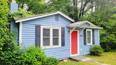 Building Photo - Room in House on Celia Ave