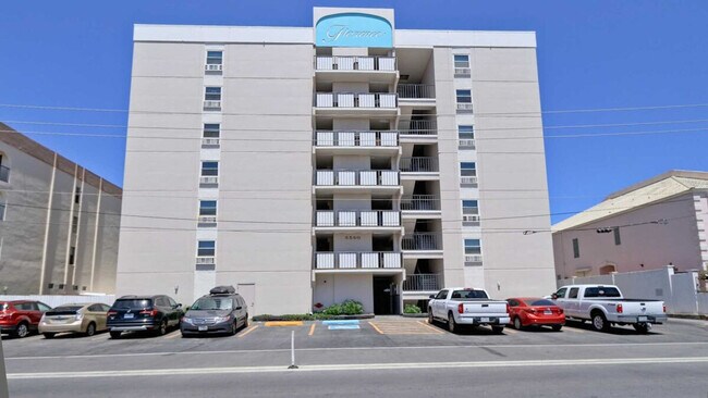 Building Photo - 5605 Gulf Blvd