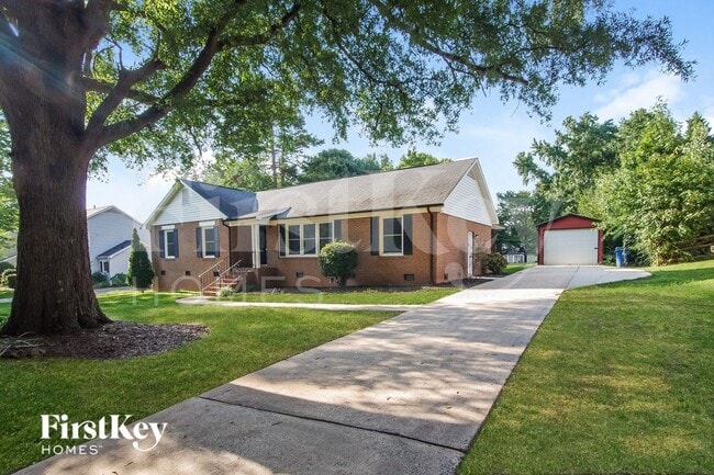 Building Photo - 1023 Lightwood Dr
