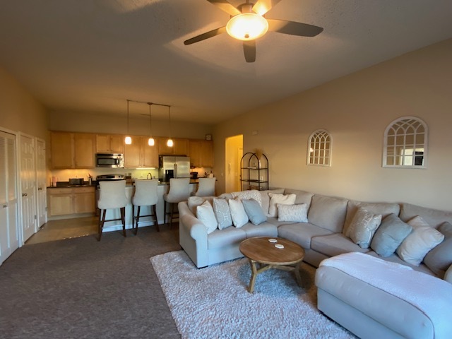 living room/kitchen view - 3320 Rue Royale St