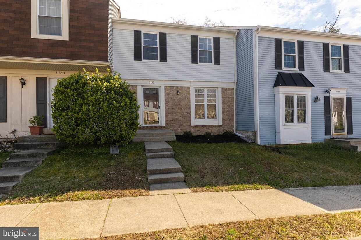 Primary Photo - 3165 Harvard St