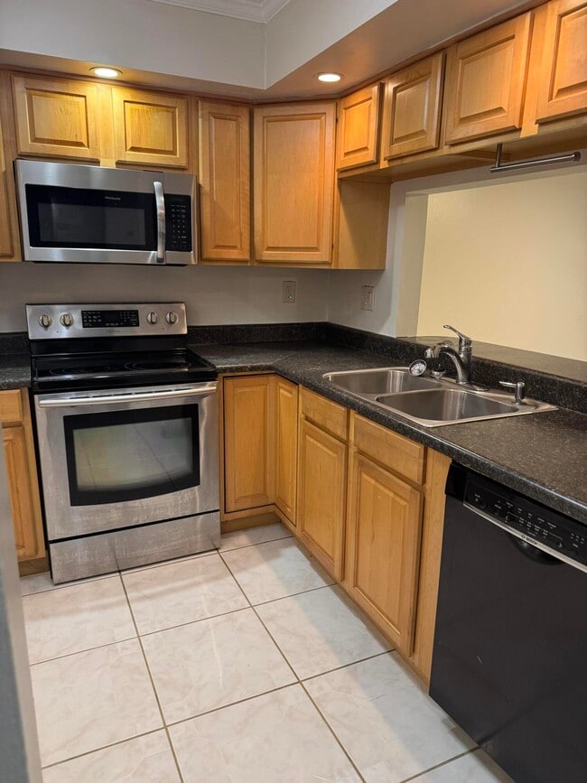 Building Photo - 9374 SW 3rd St