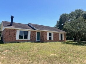 Building Photo - 1140 Valicek Ln