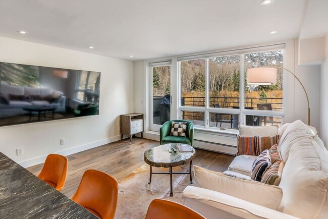 Foto del edificio - 299 S Spruce St