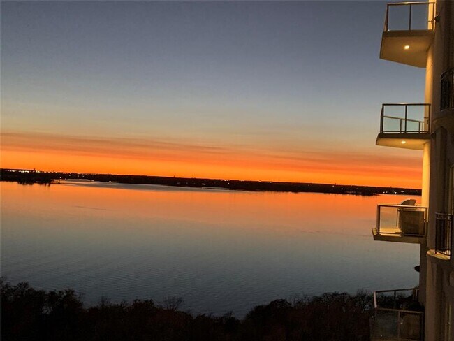 Foto del edificio - 2800 Lakeside Pkwy