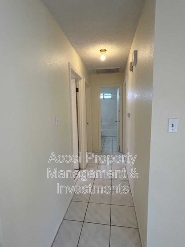 Foto del edificio - 2009 Martin Ave