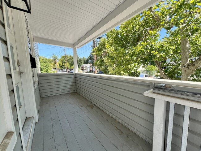 Building Photo - Adorable 1 Bedroom, 1 Bathroom Home in Sac...