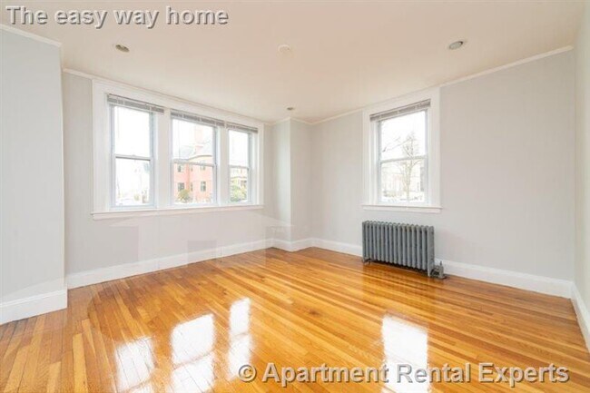 Foto del edificio - 136 Highland Ave