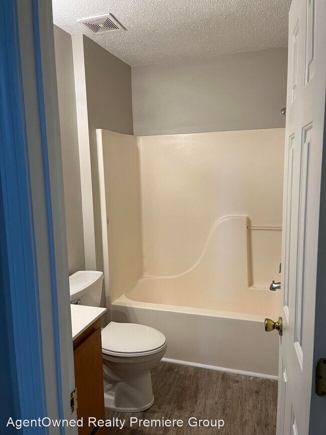 Building Photo - 3 br, 2 bath House - 509 Dolphin Drive