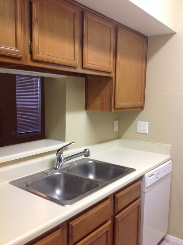 Primary Photo - 2025 Augusta Dr