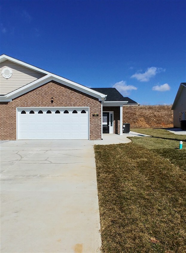 164 Shirley Blvd, Vine Grove, KY 40175 Townhome Rentals in Vine Grove