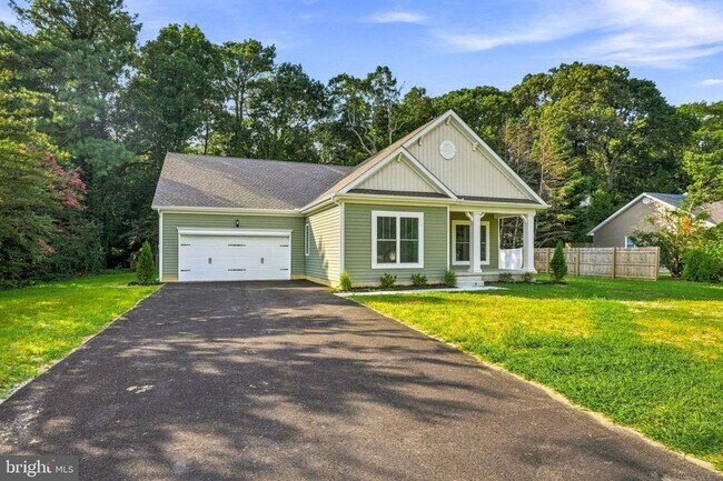 Building Photo - 34121 Juniper Dr