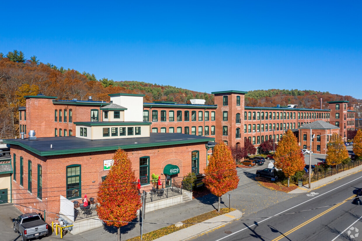Primary Photo - Riverside Commons