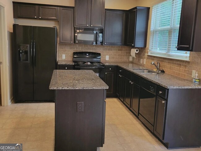 Foto del edificio - 3526 Brockenhurst Dr