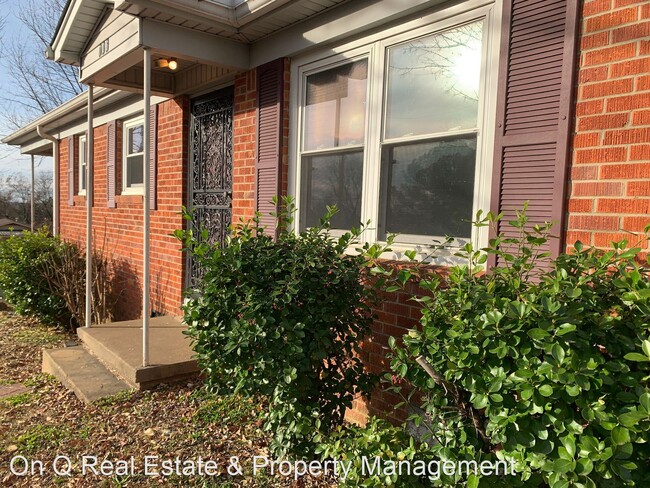 Building Photo - 2 br, 1 bath House - 706 E. South Street