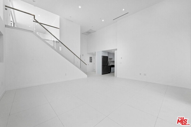 Foto del edificio - 621 Kings Rd