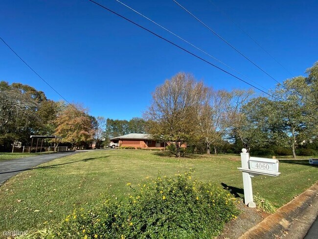 Building Photo - 4 br, 3 bath House - 4060 Seminole Circle
