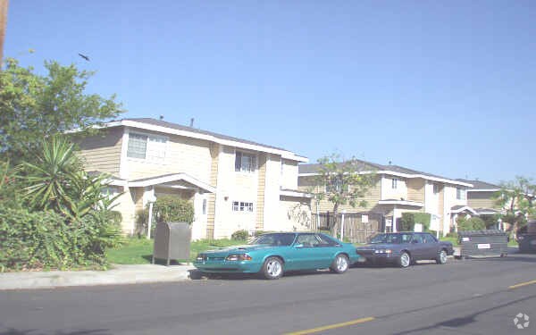 Saltana Town Homes - Sultana Town Homes