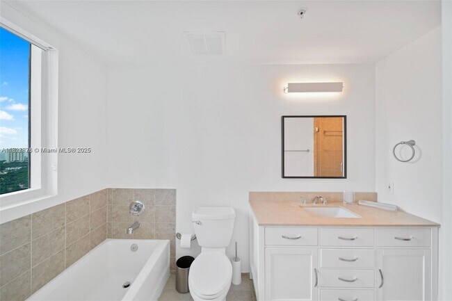 Foto del edificio - 60 SW 13th St