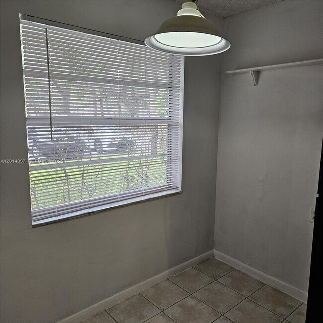 Building Photo - 3070 NW 48th Terrace