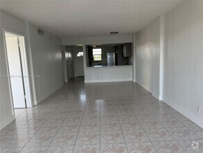 Building Photo - 1333 E Hallandale Beach Blvd