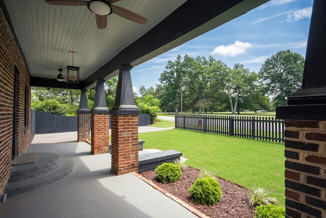 Foto del edificio - 227 Kershaw St NE