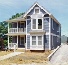 Building Photo - 1717 Laurel Ave
