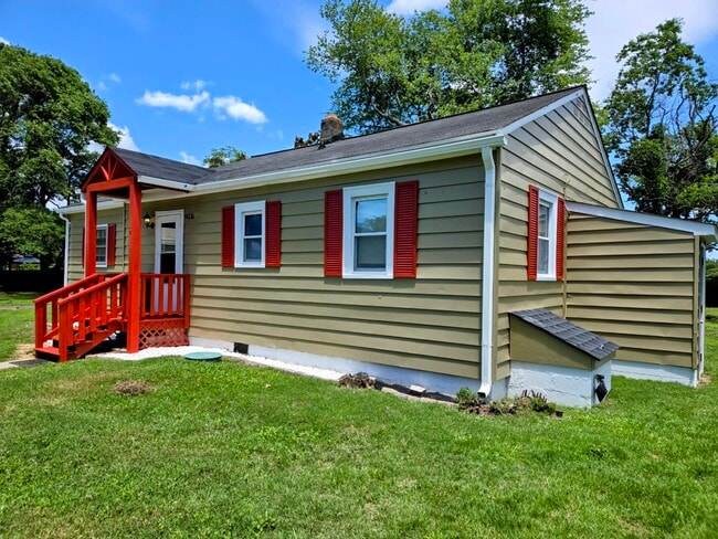 Building Photo - 2347 Bolden Dr