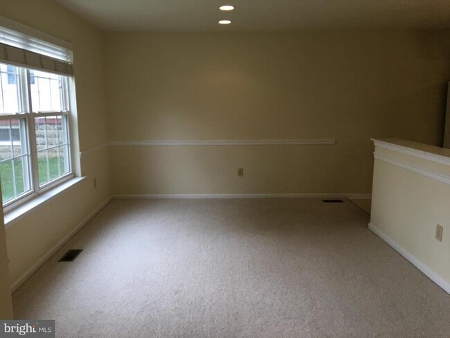 Building Photo - 104 Overbrook Ave
