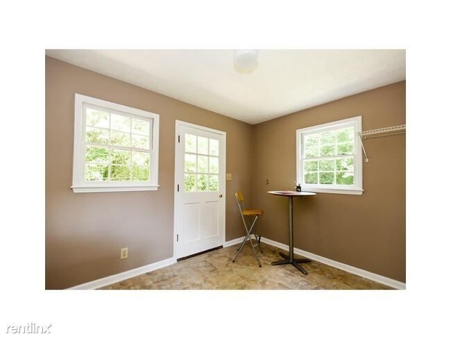 Building Photo - 3 br, 2 bath House - 727 Scott Circle