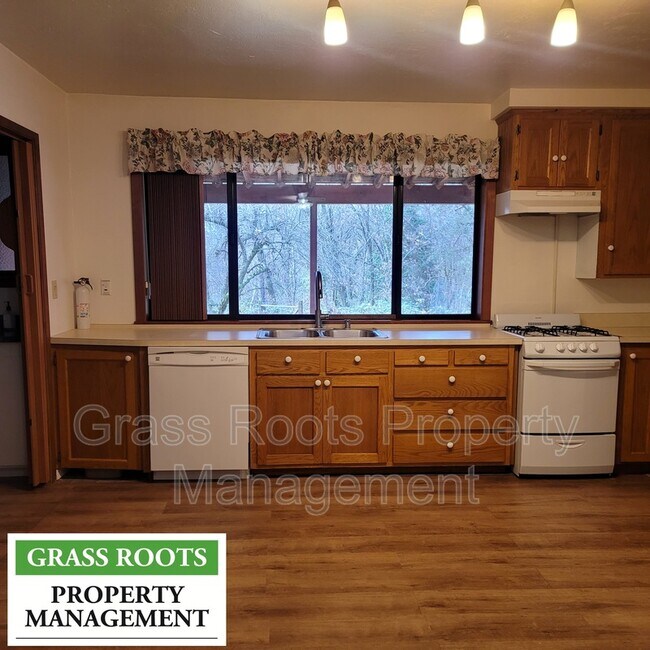 Foto del edificio - 15772 Sunnyvale Ln