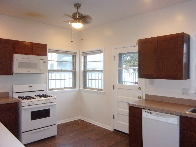 Building Photo - Oak Lawn 5 bedroom 2.1 bath