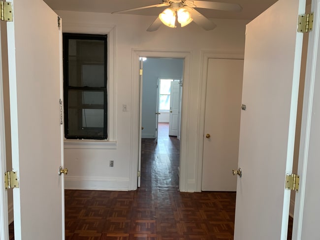 Building Photo - 447 54th St