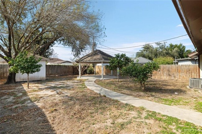 Building Photo - 6410 S Blanca Ln