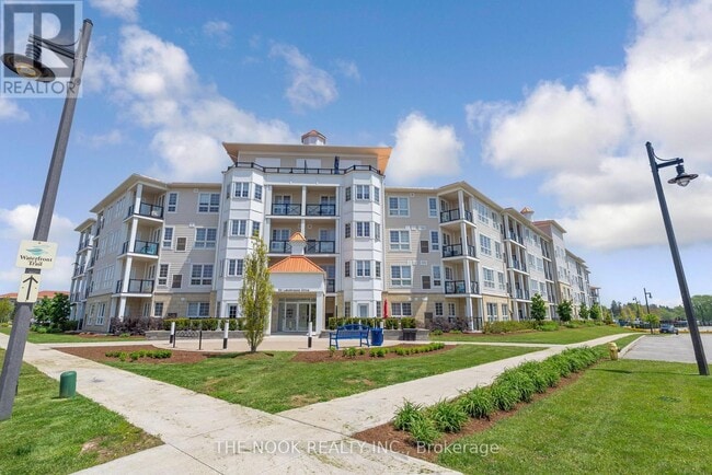 Building Photo - 50-350 Lakebreeze Dr