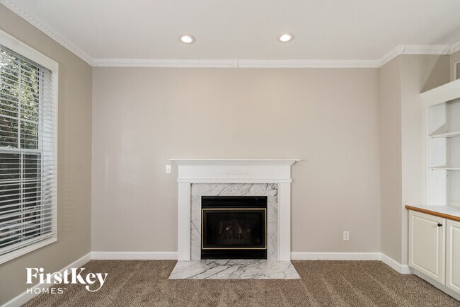 Foto del edificio - 501 Willowview Dr